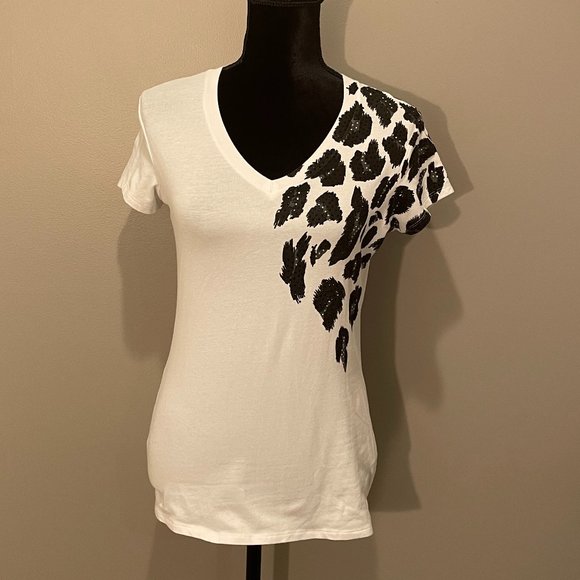 Kenneth Cole Reaction Tops - Kenneth Cole Reaction Womens Animal Print Embellished Sht Sleeve Top sz S NWOT